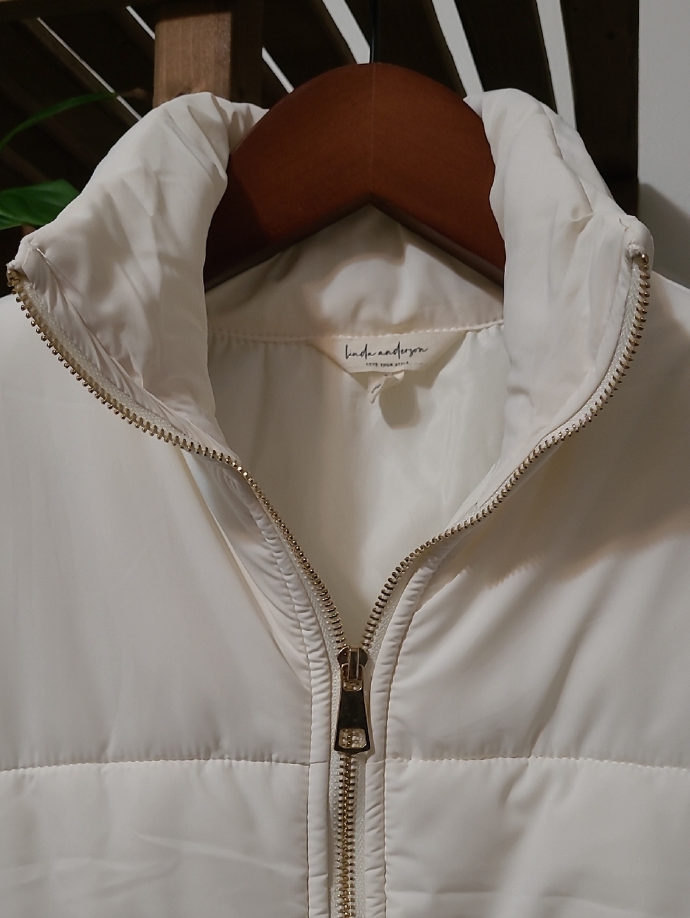 Cream Cropped Puffer Vest - Picture 6 of 9